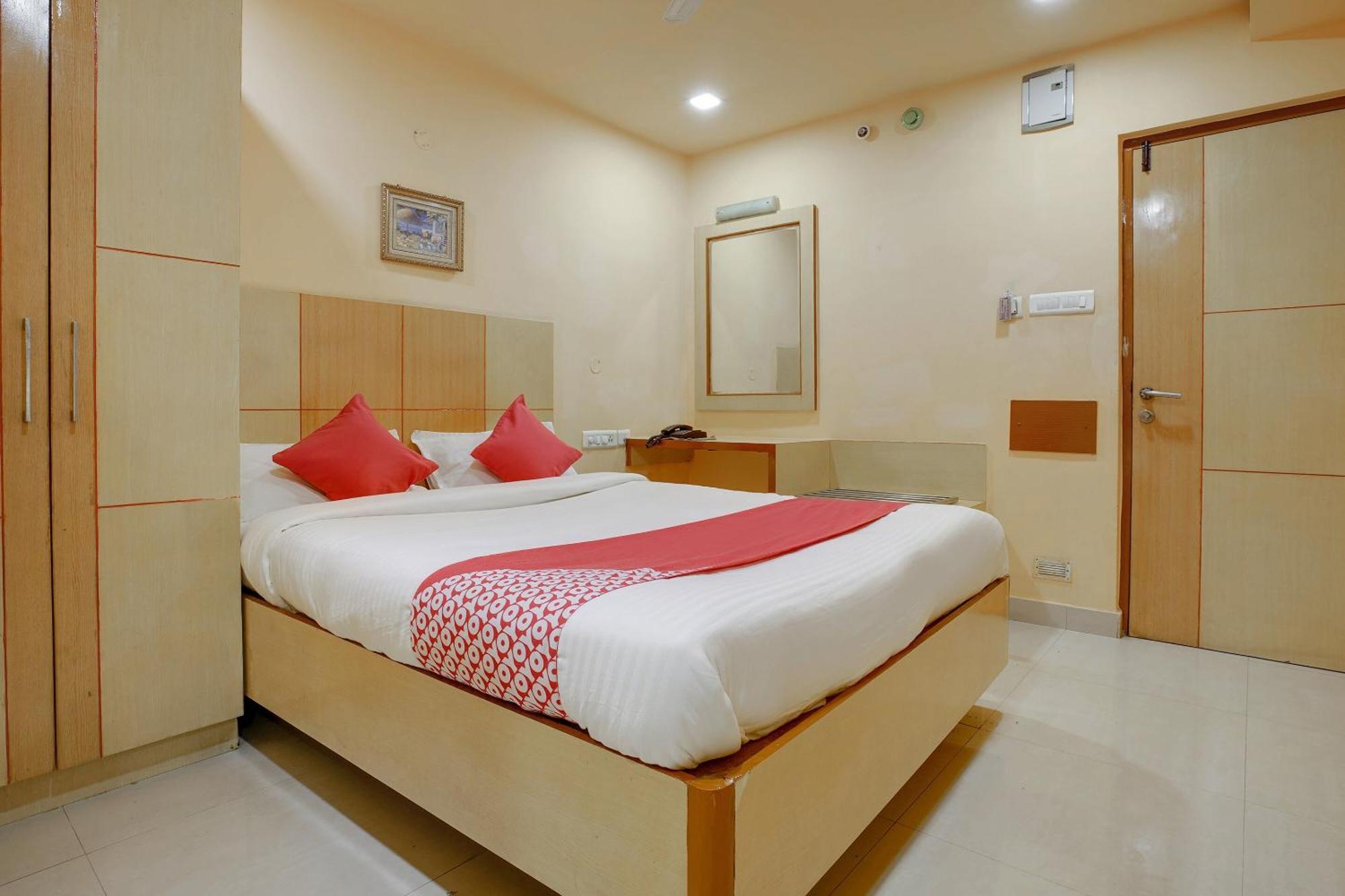 Hotel O Shanta Residency Lodge Sururnagar Экстерьер фото